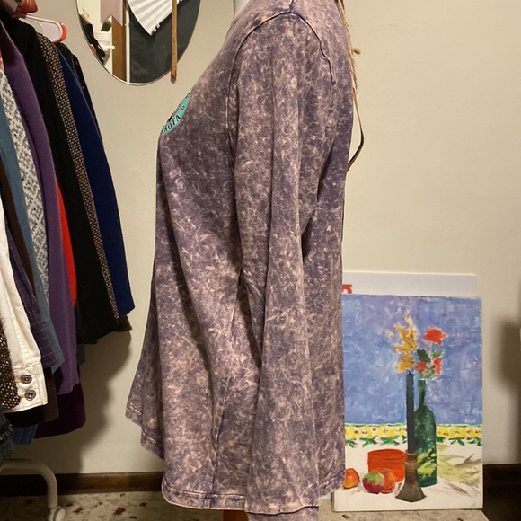 US VINTAGE brand souvenir long sleeved tshirt. Black Hills SD. Size small. NWT! - Picture 3 of 9